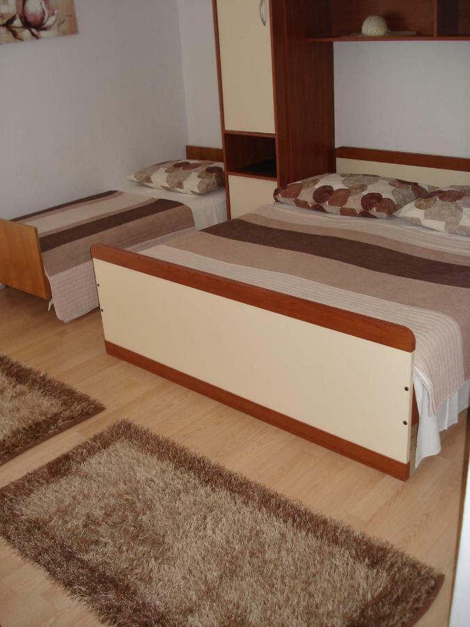 Apartments Moso Tucepi Exterior photo