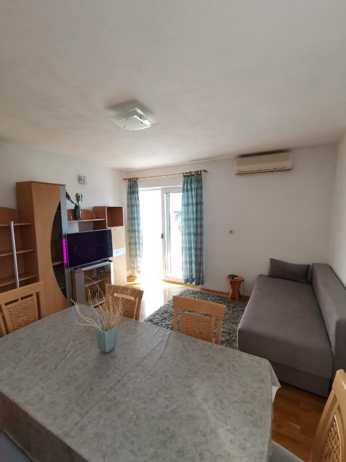 Apartments Moso Tucepi Exterior photo